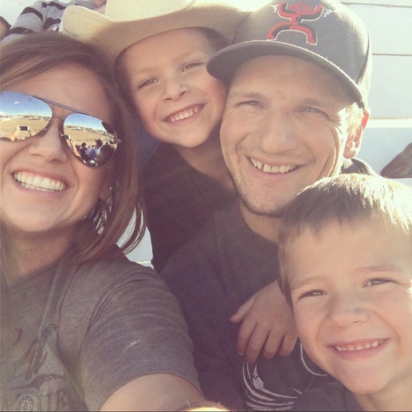 Meet your Posher, Jennifer - Picture 4 of 6